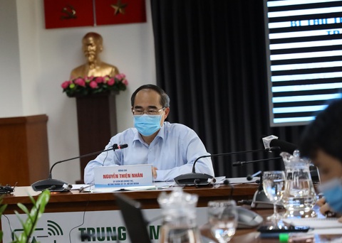Bí thư Nguyễn Thiện Nhân: Chúng tôi sẽ bàn việc hỗ trợ người vô gia cư - Ảnh 1. Bí thư Nguyễn Thiện Nhân: Chúng tôi sẽ bàn việc hỗ trợ người vô gia cư - Ảnh 1.