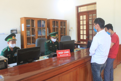 Bữa cơm ở khu cách ly ấm tình quân dân nơi biên giới Việt - Lào - Ảnh 3. Bữa cơm ở khu cách ly ấm tình quân dân nơi biên giới Việt - Lào - Ảnh 3.