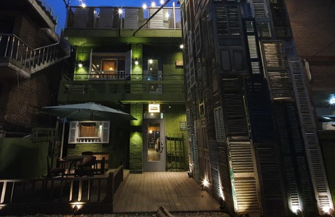 Cận cảnh Itaewon của Itaewon Class: quán Danbam, tiệm cafe Việt, phố Quy Nhơn - Ảnh 7. Cận cảnh Itaewon của Itaewon Class: quán Danbam, tiệm cafe Việt, phố Quy Nhơn - Ảnh 7.