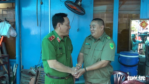 TP.HCM đề xuất hợp nhất bảo vệ dân phố và dân phòng - Ảnh 3. TP.HCM đề xuất hợp nhất bảo vệ dân phố và dân phòng - Ảnh 3.