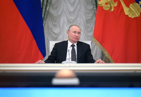 Ông Putin nói tin giả về virus corona được nước ngoài đưa vào để gây hoảng loạn - Ảnh 1. Ông Putin nói tin giả về virus corona được nước ngoài đưa vào để gây hoảng loạn - Ảnh 1.