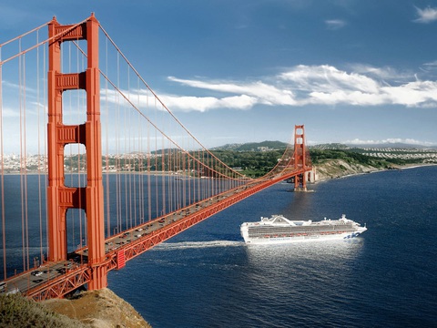 COVID-19: Du thuyền chở hàng ngàn người lênh đênh ngoài khơi California - Ảnh 1. COVID-19: Du thuyền chở hàng ngàn người lênh đênh ngoài khơi California - Ảnh 1.