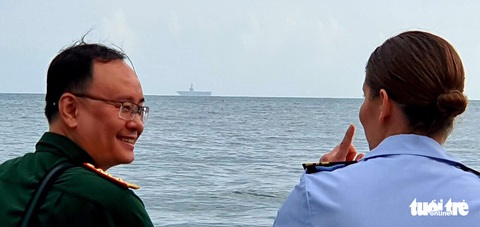 Tàu sân bay USS Theodore Roosevelt của Mỹ đã thả neo ở vịnh Đà Nẵng - Ảnh 1. Tàu sân bay USS Theodore Roosevelt của Mỹ đã thả neo ở vịnh Đà Nẵng - Ảnh 1.