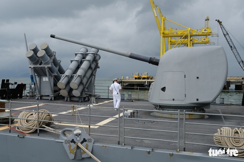 Bên trong tuần dương hạm USS Bunker Hill đang ghé thăm Đà Nẵng - Ảnh 3. Bên trong tuần dương hạm USS Bunker Hill đang ghé thăm Đà Nẵng - Ảnh 3.