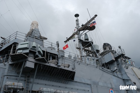 Bên trong tuần dương hạm USS Bunker Hill đang ghé thăm Đà Nẵng - Ảnh 4. Bên trong tuần dương hạm USS Bunker Hill đang ghé thăm Đà Nẵng - Ảnh 4.
