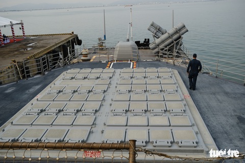 Bên trong tuần dương hạm USS Bunker Hill đang ghé thăm Đà Nẵng - Ảnh 10. Bên trong tuần dương hạm USS Bunker Hill đang ghé thăm Đà Nẵng - Ảnh 10.