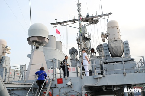 Bên trong tuần dương hạm USS Bunker Hill đang ghé thăm Đà Nẵng - Ảnh 11. Bên trong tuần dương hạm USS Bunker Hill đang ghé thăm Đà Nẵng - Ảnh 11.