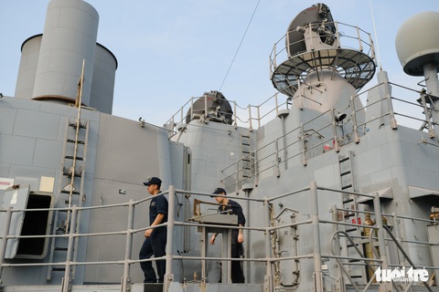 Bên trong tuần dương hạm USS Bunker Hill đang ghé thăm Đà Nẵng - Ảnh 12. Bên trong tuần dương hạm USS Bunker Hill đang ghé thăm Đà Nẵng - Ảnh 12.