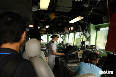 Bên trong tuần dương hạm USS Bunker Hill đang ghé thăm Đà Nẵng - Ảnh 14. Bên trong tuần dương hạm USS Bunker Hill đang ghé thăm Đà Nẵng - Ảnh 14.
