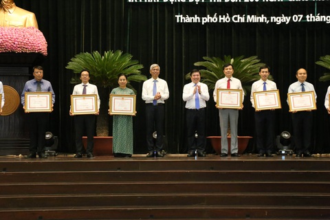 Bí thư Nguyễn Thiện Nhân: ‘Để học sinh đi học lại an toàn là nhiệm vụ, thách thức’ - Ảnh 3. Bí thư Nguyễn Thiện Nhân: ‘Để học sinh đi học lại an toàn là nhiệm vụ, thách thức’ - Ảnh 3.