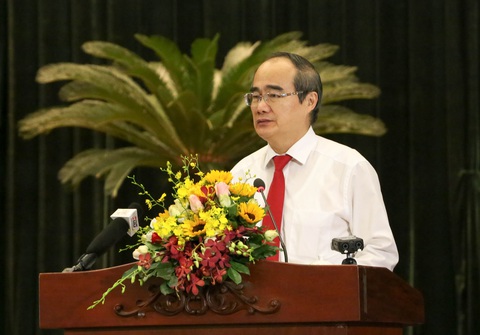 Công chức TP.HCM giảm nửa thu nhập tăng thêm hỗ trợ người mất thu nhập - Ảnh 1. Công chức TP.HCM giảm nửa thu nhập tăng thêm hỗ trợ người mất thu nhập - Ảnh 1.