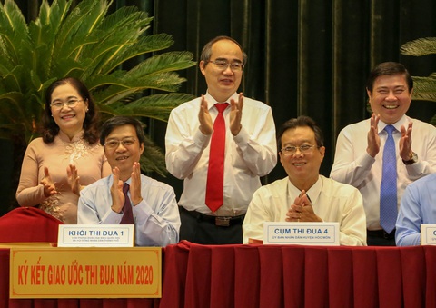 Bí thư Nguyễn Thiện Nhân: ‘Để học sinh đi học lại an toàn là nhiệm vụ, thách thức’ - Ảnh 4. Bí thư Nguyễn Thiện Nhân: ‘Để học sinh đi học lại an toàn là nhiệm vụ, thách thức’ - Ảnh 4.