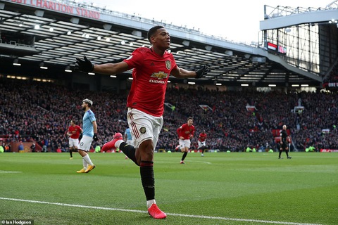 Man Utd hạ gục Man City, đưa Liverpool áp sát ngôi vô địch - Ảnh 2. Man Utd hạ gục Man City, đưa Liverpool áp sát ngôi vô địch - Ảnh 2.