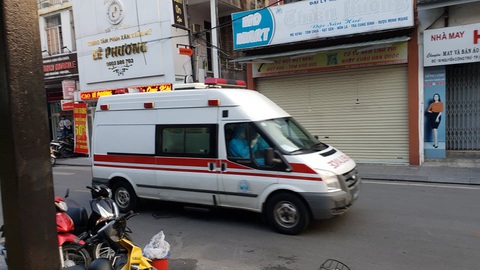 Huế không phong tỏa đường Phạm Ngũ Lão như ở phố Trúc Bạch - Ảnh 2. Huế không phong tỏa đường Phạm Ngũ Lão như ở phố Trúc Bạch - Ảnh 2.