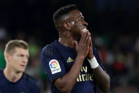 Sẩy chân trước Betis, Real Madrid mất cơ hội lấy lại ngôi đầu La Liga - Ảnh 4. Sẩy chân trước Betis, Real Madrid mất cơ hội lấy lại ngôi đầu La Liga - Ảnh 4.