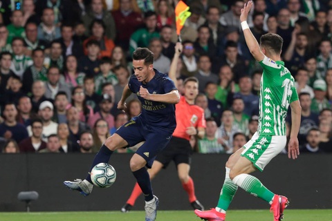 Sẩy chân trước Betis, Real Madrid mất cơ hội lấy lại ngôi đầu La Liga - Ảnh 2. Sẩy chân trước Betis, Real Madrid mất cơ hội lấy lại ngôi đầu La Liga - Ảnh 2.