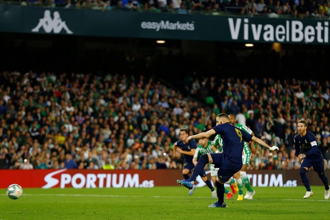 Sẩy chân trước Betis, Real Madrid mất cơ hội lấy lại ngôi đầu La Liga - Ảnh 3. Sẩy chân trước Betis, Real Madrid mất cơ hội lấy lại ngôi đầu La Liga - Ảnh 3.