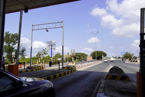 Hạn chế di chuyển, lượng xe về Vũng Tàu giảm gần 50% - Ảnh 3. Hạn chế di chuyển, lượng xe về Vũng Tàu giảm gần 50% - Ảnh 3.