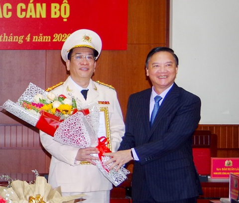 Công bố trực tuyến giám đốc mới Công an Khánh Hòa - Ảnh 1. Công bố trực tuyến giám đốc mới Công an Khánh Hòa - Ảnh 1.