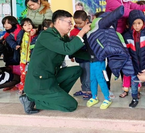 Anh cứ yên tâm chống dịch nơi biên ải - Ảnh 1. Anh cứ yên tâm chống dịch nơi biên ải - Ảnh 1.