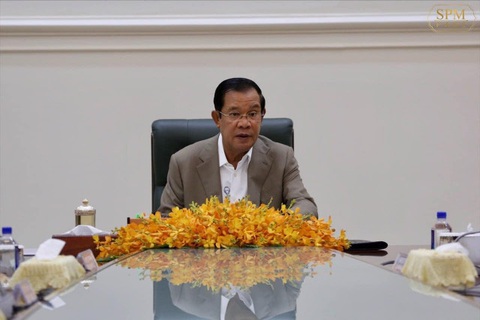 Thủ tướng Campuchia Hun Sen góp 7 tháng lương chống COVID-19 - Ảnh 1. Thủ tướng Campuchia Hun Sen góp 7 tháng lương chống COVID-19 - Ảnh 1.