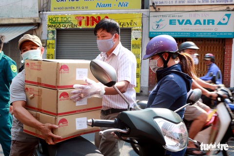 Nếu khó khăn cứ lấy 1 phần, nếu bạn ổn xin nhường cơm cho người khác - Ảnh 8. Nếu khó khăn cứ lấy 1 phần, nếu bạn ổn xin nhường cơm cho người khác - Ảnh 8.