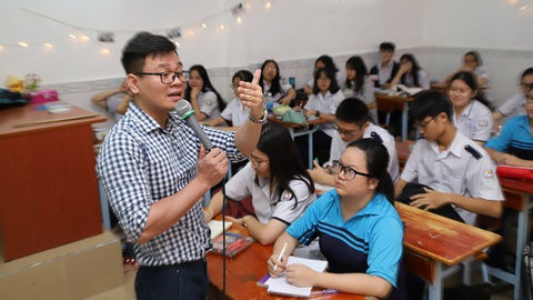 Giảm tải chương trình học: Bỏ nội dung nâng cao, khuyến khích tự học - Ảnh 1. Giảm tải chương trình học: Bỏ nội dung nâng cao, khuyến khích tự học - Ảnh 1.