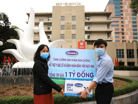 Vinamilk hỗ trợ y bác sĩ và bệnh nhân bệnh viện Bạch Mai - Ảnh 1. Vinamilk hỗ trợ y bác sĩ và bệnh nhân bệnh viện Bạch Mai - Ảnh 1.