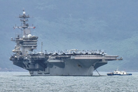 Corona tấn công tàu sân bay USS Theodore Roosevelt, hạm trưởng viết tâm thư kêu cứu - Ảnh 1. Corona tấn công tàu sân bay USS Theodore Roosevelt, hạm trưởng viết tâm thư kêu cứu - Ảnh 1.