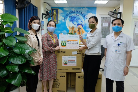 OmiCare: Tặng hơn 5.000 khẩu trang Virus Off, chung tay đẩy lùi dịch COVID-19 - Ảnh 1. OmiCare: Tặng hơn 5.000 khẩu trang Virus Off, chung tay đẩy lùi dịch COVID-19 - Ảnh 1.