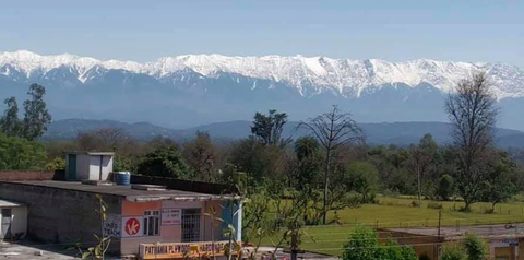 Lần đầu nhìn thấy dãy Himalaya từ miền bắc Ấn Độ sau 30 năm - Ảnh 2. Lần đầu nhìn thấy dãy Himalaya từ miền bắc Ấn Độ sau 30 năm - Ảnh 2.