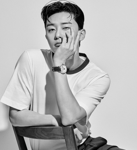Top 10 sao Hàn Quốc đẹp trai nhất mọi thời đại gọi tên Lee Jong Suk, Lee Min Ho - Ảnh 4. Top 10 sao Hàn Quốc đẹp trai nhất mọi thời đại gọi tên Lee Jong Suk, Lee Min Ho - Ảnh 4.