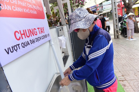 Sắp có thêm ‘ATM gạo’ tuôn trào nhân ái tại huyện Bình Chánh - Ảnh 1. Sắp có thêm ‘ATM gạo’ tuôn trào nhân ái tại huyện Bình Chánh - Ảnh 1.