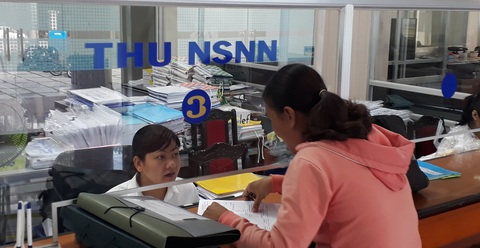 9 tháng, người làm công ăn lương đóng hơn 90 nghìn tỉ đồng thuế thu nhập cá nhân - Ảnh 1. 9 tháng, người làm công ăn lương đóng hơn 90 nghìn tỉ đồng thuế thu nhập cá nhân - Ảnh 1.