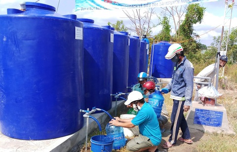 Bàn giao công trình cấp nước ngọt miễn phí “giải khát” cho người dân Cà Mau - Ảnh 1. Bàn giao công trình cấp nước ngọt miễn phí “giải khát” cho người dân Cà Mau - Ảnh 1.