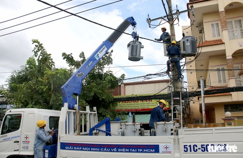 Người dân có được giảm giá điện ngay trong tháng 4 này? - Ảnh 1. Người dân có được giảm giá điện ngay trong tháng 4 này? - Ảnh 1.