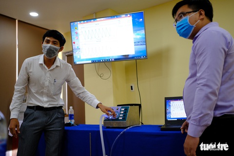 Đà Nẵng hỗ trợ ĐH Duy Tân chế tạo máy thở - Ảnh 1. Đà Nẵng hỗ trợ ĐH Duy Tân chế tạo máy thở - Ảnh 1.