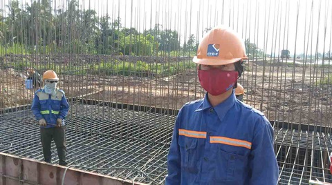 Mồ hôi vẫn chảy trên cao tốc Trung Lương - Mỹ Thuận - Ảnh 4. Mồ hôi vẫn chảy trên cao tốc Trung Lương - Mỹ Thuận - Ảnh 4.