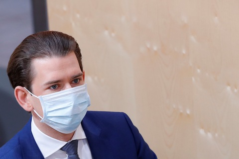 Các nước đang mở cửa sau phong tỏa, họ làm điều đó như thế nào? - Ảnh 2. Các nước đang mở cửa sau phong tỏa, họ làm điều đó như thế nào? - Ảnh 2.