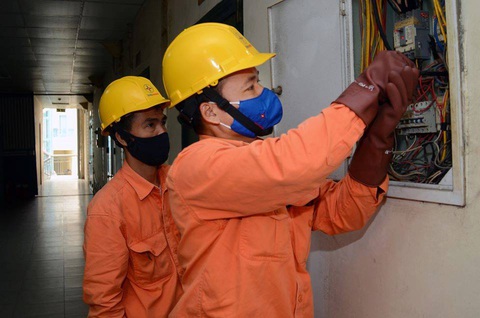 Bộ Công thương hướng dẫn giảm giá điện trong 3 tháng - Ảnh 1. Bộ Công thương hướng dẫn giảm giá điện trong 3 tháng - Ảnh 1.