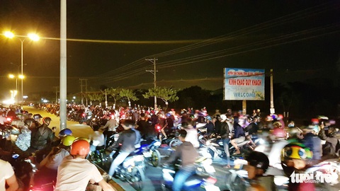 Đi tuần tra ngăn chặn đua xe, một chiến sĩ bị quái xế tông phải cưa chân - Ảnh 2. Đi tuần tra ngăn chặn đua xe, một chiến sĩ bị quái xế tông phải cưa chân - Ảnh 2.