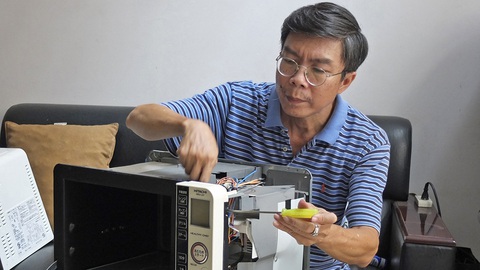 Giữ vững phòng tuyến cách ly xã hội - Ảnh 4. Giữ vững phòng tuyến cách ly xã hội - Ảnh 4.