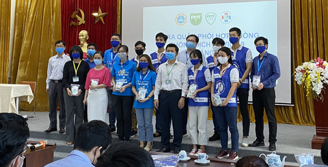 Nhiều thầy thuốc trẻ và sinh viên y khoa tham gia phòng chống dịch COVID-19 - Ảnh 1. Nhiều thầy thuốc trẻ và sinh viên y khoa tham gia phòng chống dịch COVID-19 - Ảnh 1.