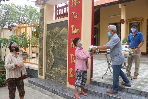Nhân bản ATM gạo, lan tỏa yêu thương từ Nam chí Bắc - Ảnh 3. Nhân bản ATM gạo, lan tỏa yêu thương từ Nam chí Bắc - Ảnh 3.