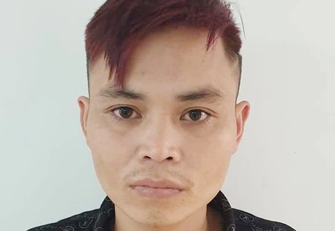 Bé gái dưới 16 tuổi bị 3 cậu cháu thay phiên giao cấu - Ảnh 1. Bé gái dưới 16 tuổi bị 3 cậu cháu thay phiên giao cấu - Ảnh 1.