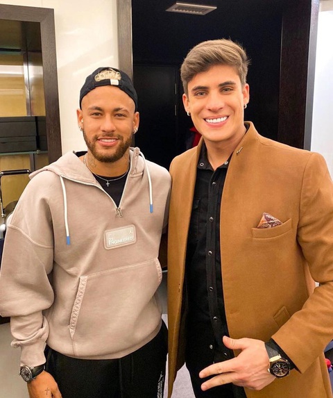 CĐV châm chọc Neymar sắp có cha dượng kém... 6 tuổi - Ảnh 2. CĐV châm chọc Neymar sắp có cha dượng kém... 6 tuổi - Ảnh 2.
