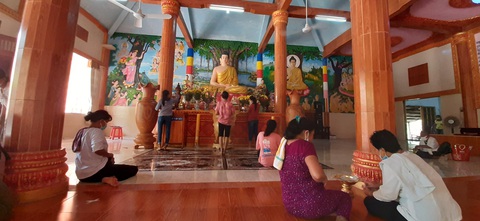 Cộng đồng người Khmer đón Tết cổ truyền, chung tay phòng ngừa COVID-19 - Ảnh 1. Cộng đồng người Khmer đón Tết cổ truyền, chung tay phòng ngừa COVID-19 - Ảnh 1.