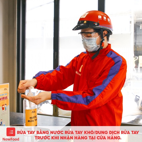 ‘Giao hàng không tiếp xúc’ thời COVID-19 muôn màu muôn vẻ và muôn kiểu - Ảnh 5. ‘Giao hàng không tiếp xúc’ thời COVID-19 muôn màu muôn vẻ và muôn kiểu - Ảnh 5.