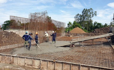 Dự án giao thông kêu thiếu vốn và chờ mặt bằng - Ảnh 1. Dự án giao thông kêu thiếu vốn và chờ mặt bằng - Ảnh 1.