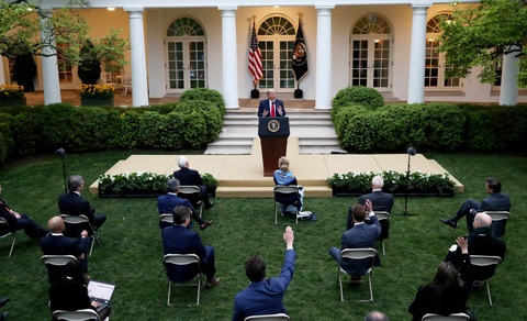 Ông Trump hào hứng với việc mở cửa sớm nền kinh tế tại một số tiểu bang - Ảnh 1. Ông Trump hào hứng với việc mở cửa sớm nền kinh tế tại một số tiểu bang - Ảnh 1.